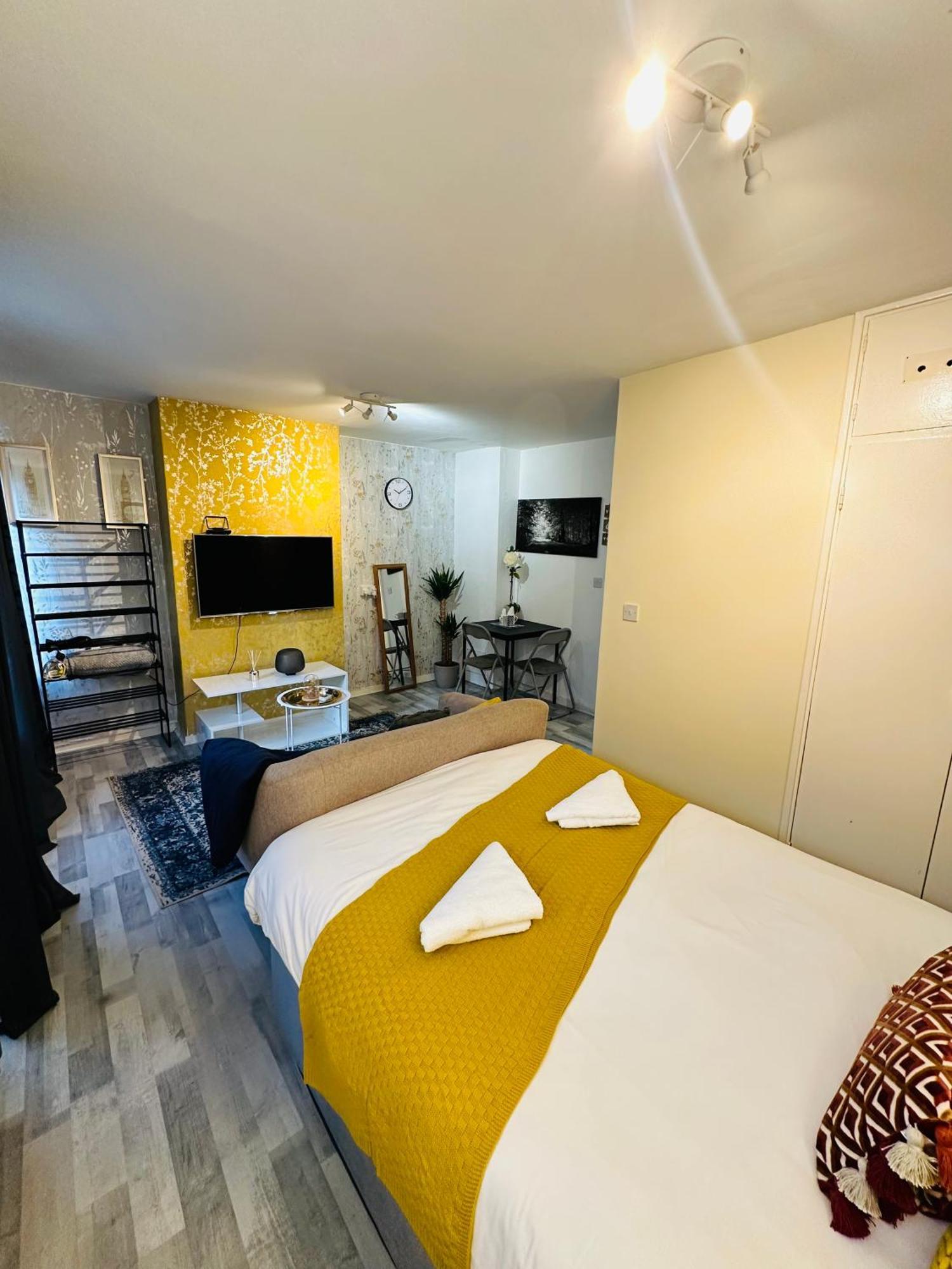 Studio Apartment In London, Bethnal Green Exterior photo